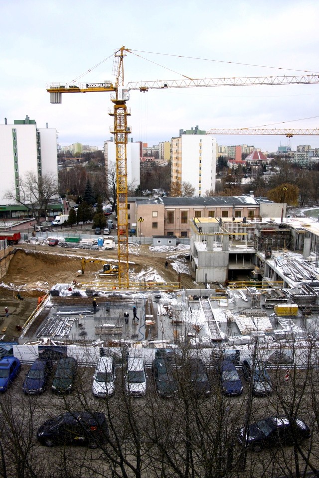 Apartamentowiec na Wieniawie powstaje od lutego. Z jego najwyższych pięter będzie można oglądać Ogród Saski