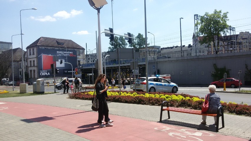 Alarm bombowy w Katowicach na ul. Pocztowej