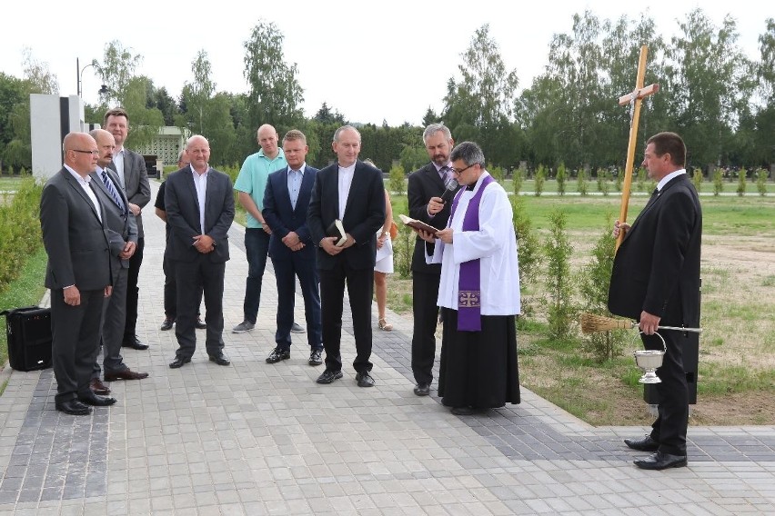 Będą nowe miejsca na cmentarzu w Cedzynie. Jest też kolumbarium