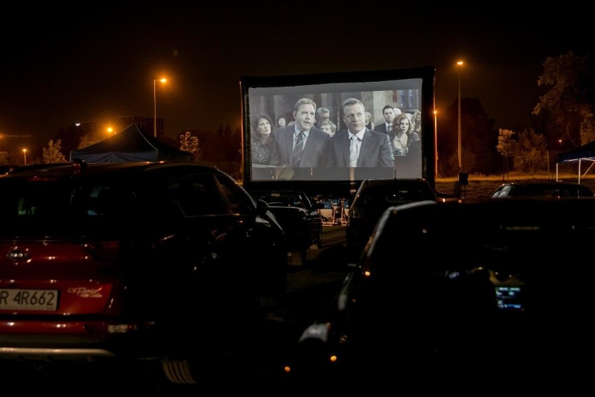 W sobotę na parkingu przed magistratem będzie kino samochodowe