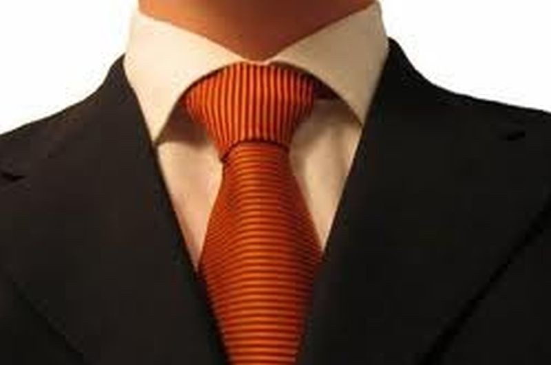 Krawat - nawet jak tata nie chodzi na co dzień w garniturze,...