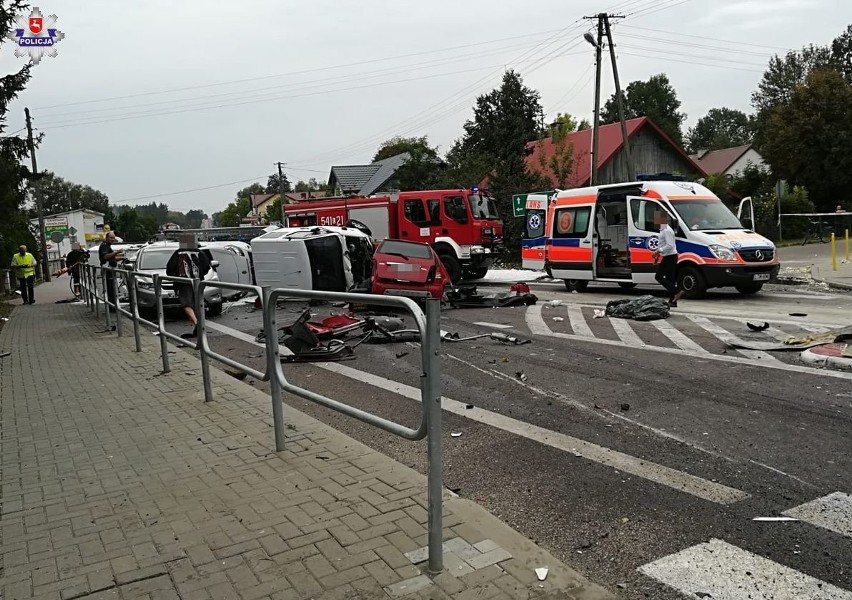 Bełżec. Tragiczny wypadek w Bełżcu. Zderzyło się pięć...