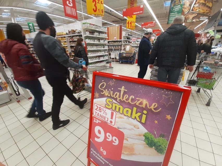 Ostatnie zakupy na wigilijny stół: 24.12.2020. Najlepsze świąteczne  promocje - Lidl, Biedronka i inne. Karp, łosoś, promocje na mięso | Strefa  Biznesu