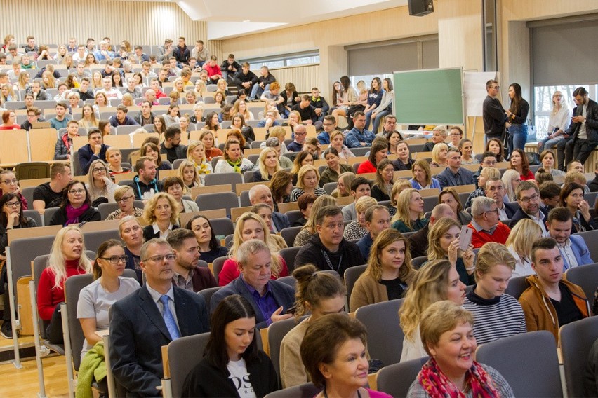 Wykładem "Lider w akcji" zainaugurowało wczoraj (14...