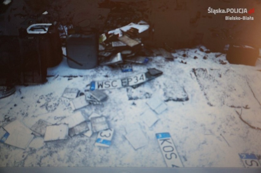 Policjanci rozbili dziuplę samochodową w bielskich Komorowicach