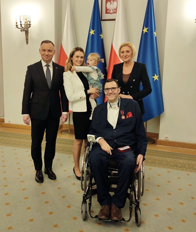 Dolnoślązacy zasłużeni w pomocy osobom z niepełnosprawnościami zostali docenienie przez Prezydenta Rzeczpospolitej.