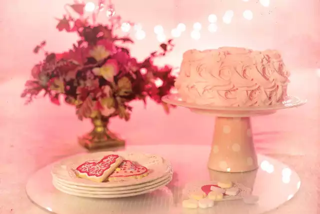 "Przez żołądek do serca". Zobacz galerię najpiękniejszych walentynkowych tortów dla zakochanych >>>>>