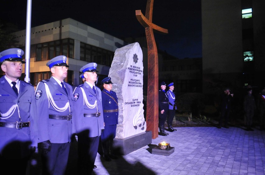 Kraków. Hołd pomordowanym policjantom II RP w 79. rocznicę Zbrodni Katyńskiej [ZDJĘCIA]