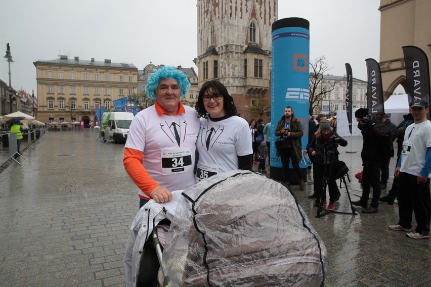 Cracovia Maraton 2017. Bieg na szpilkach [ZDJĘCIA]