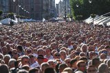 Święto Wolności i Solidarności 2019. Obchody 4 czerwca w Gdańsku. Wspólne śniadanie, debaty, podpisanie deklaracji, tort i zdjęcie!