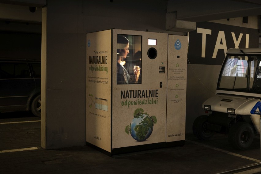 Pierwszy butelkomat w Kielcach. Urządzenie do recyklingu...