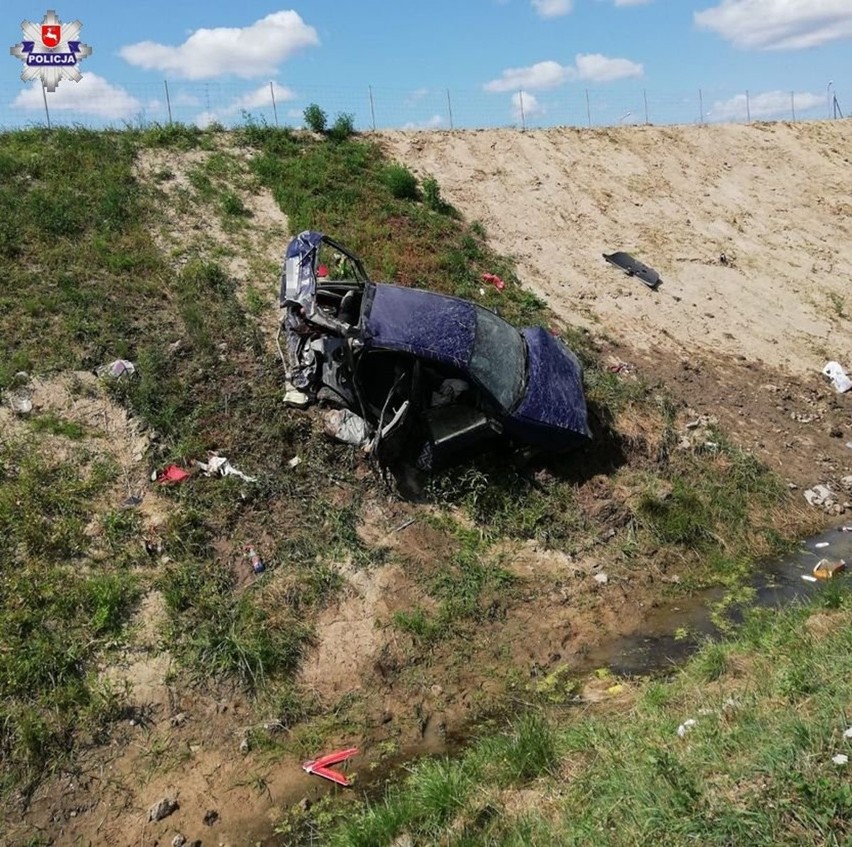 Groźny wypadek w Rykach. Dwie osoby trafiły do szpitala. Zobacz