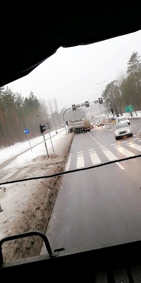 Autobus zderzył się z Tirem na Nowym Mieście