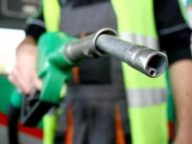 Trwające od początku drugiej dekady marca obniżki cen benzyny i oleju napędowego mogą w kolejnych dniach wyhamować