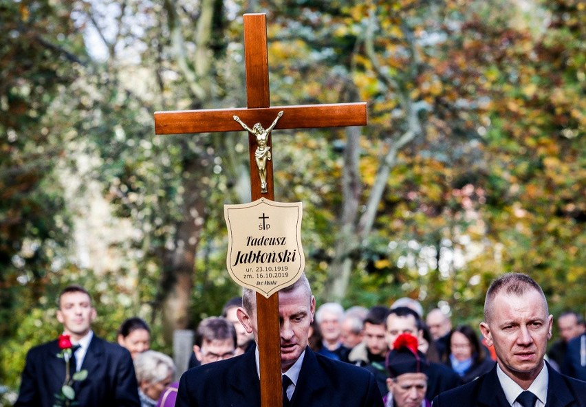 Ostatnia droga śp. Tadeusza Jabłońskiego (Pawła Dzianisza),...