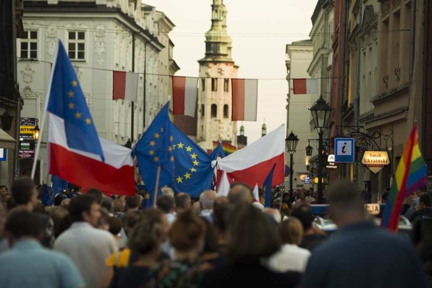Marsz w obronie niezawisłości sądów przeszedł ulicami Krakowa