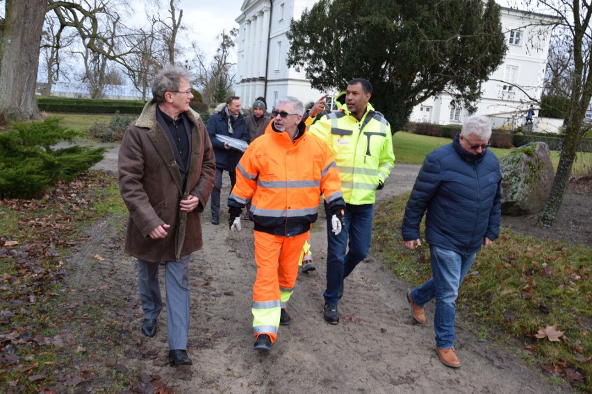 Firma Lafarge wspomaga Pałac Lubostroń w odtworzeniu parku po nawałnicy w 2017 roku [zdjęcia, wideo]