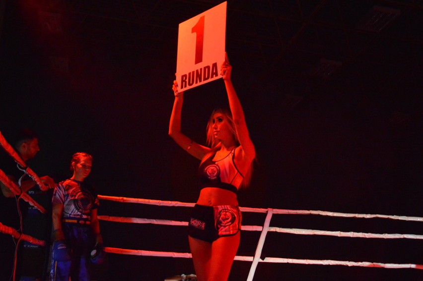 Ring girls podczas świebodzińskiej gali sportów walki.