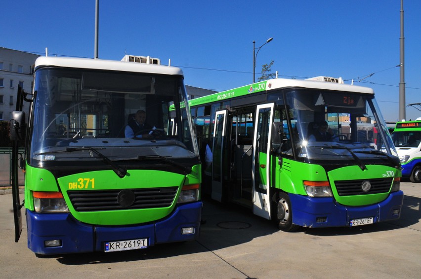 Kraków. Nowe autobusy do obsługi Tele-busa [ZDJĘCIA]