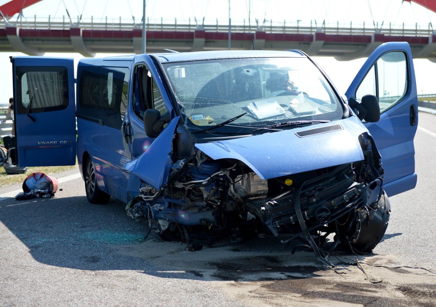 Do wypadku doszło we wtorek około godz. 9 na autostradzie...