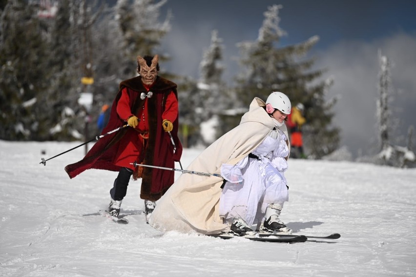 Warszycki i Biała Dama wybrali się do Szczyrku na narty.