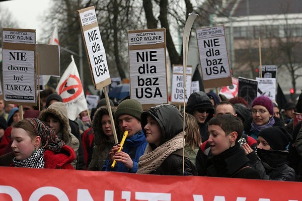 W sobote w Slupsku okolo 500 osób protestowalo przeciw...