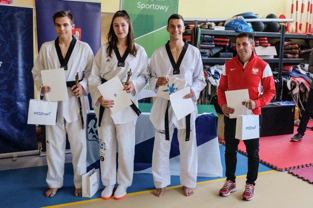 Trener Waldemar Łakomy i jego podopieczni z AZS Poznań rzadko wracają ze światowych imprez bez medalu