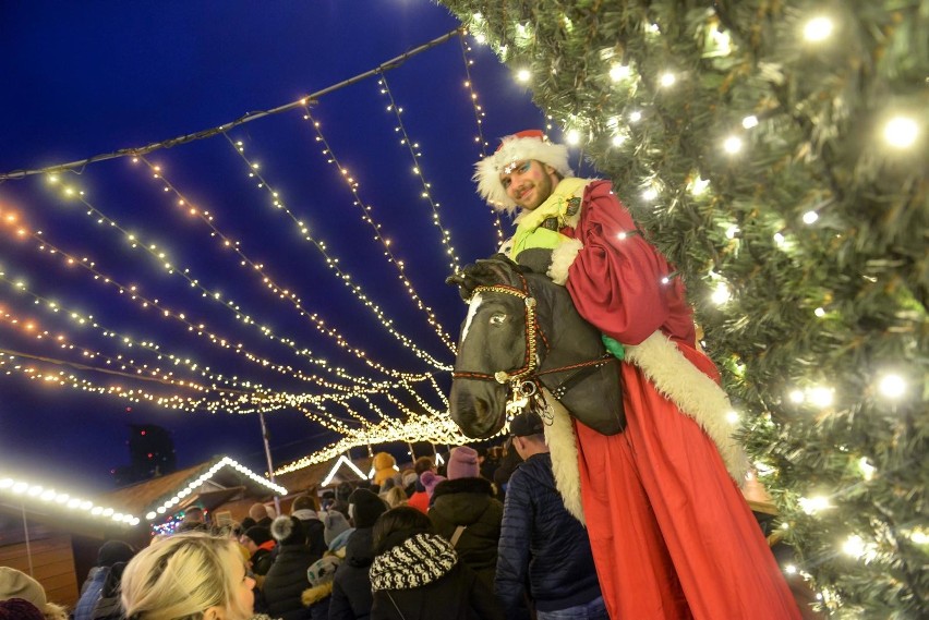 Plac Grunwaldzki zamienił się w świąteczne miasteczko....