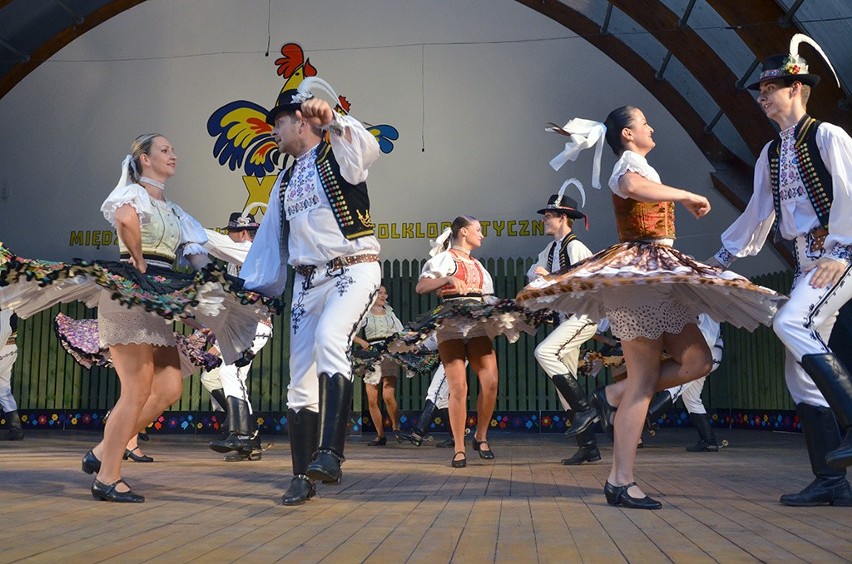 Międzynarodowe Spotkania Folklorystyczne: Niespodzianka ze Słowacji (ZDJĘCIA, PROGRAM)