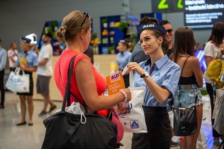 Na lotnisku w Katowicach-Pyrzowicach sieć sklepów Aldi...