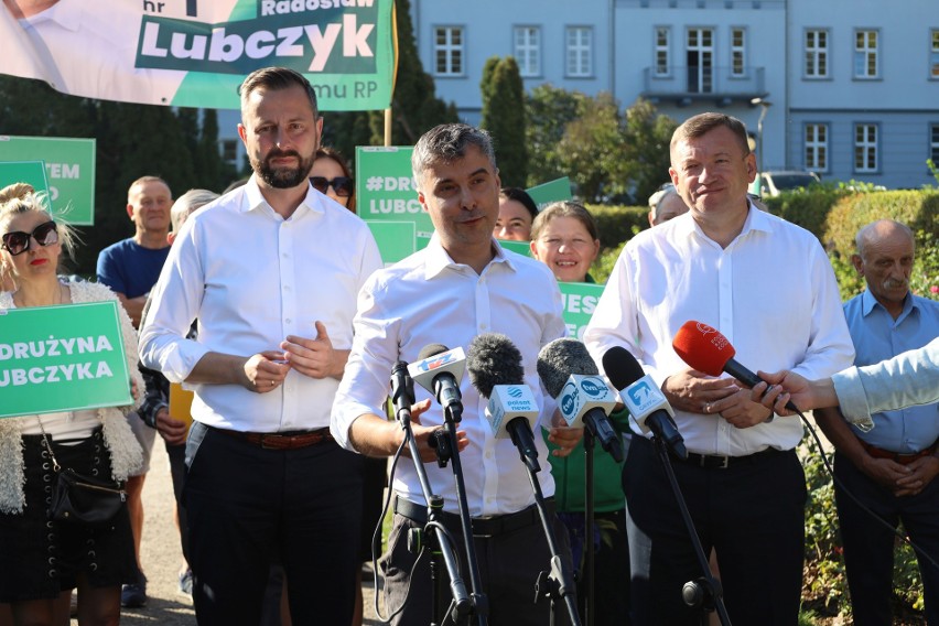 Od lewej Władysław Kosiniak-Kamysz, Radosław Lubczyk i...