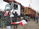 Protest transportowców przed Kronospanem w Szczecinku