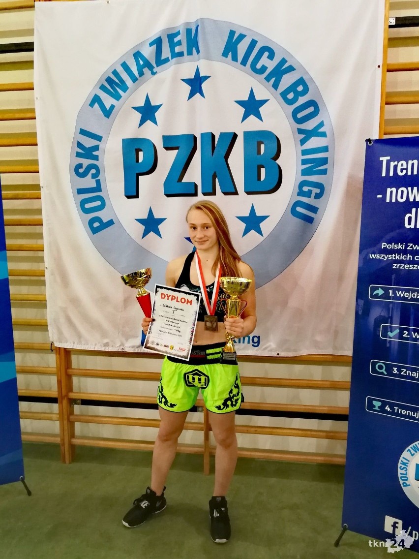 Konecczanka Wiktoria Czyżewska, zawodniczka Brawler Fight Club została mistrzynią Polski kadetek w kickboxingu (ZDJĘCIA)