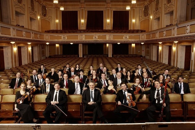 Zespół Camerata Salzburg istnieje od ponad 60 lat. W Gliwicach wykona utwory między innymi Wolfganga Amadeusza Mozarta, Johanna Straussa oraz Jacquesa Offenbacha