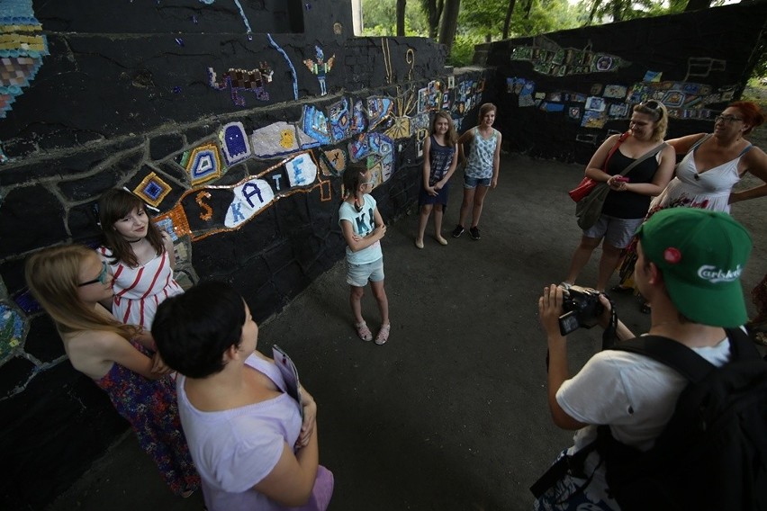 Katowice: Odsłonięto mural autorstwa dzieci z MDK Dąb