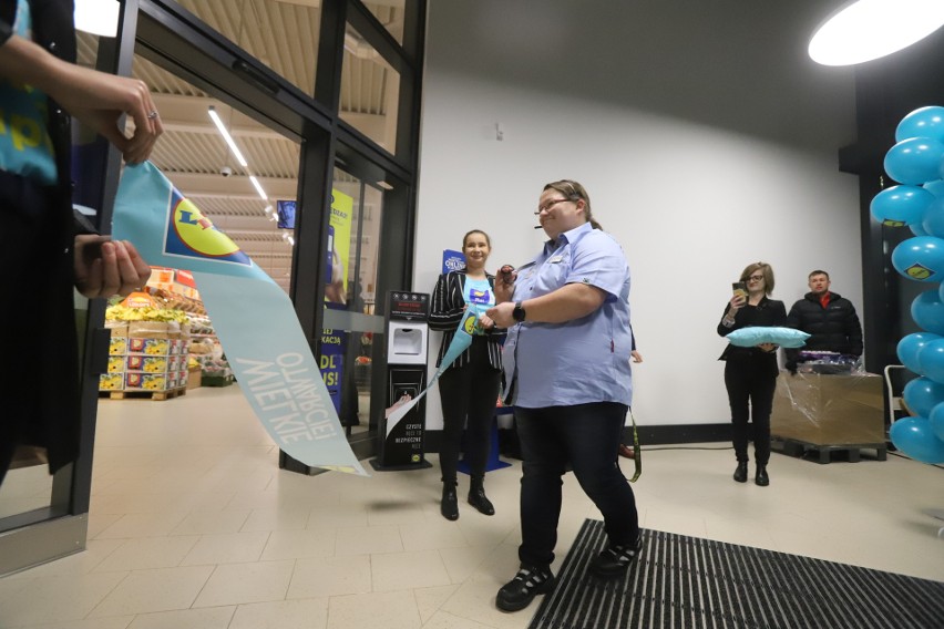 Otwarcie sklepu Lidl w Gliwicach. Zobacz kolejne zdjęcia....