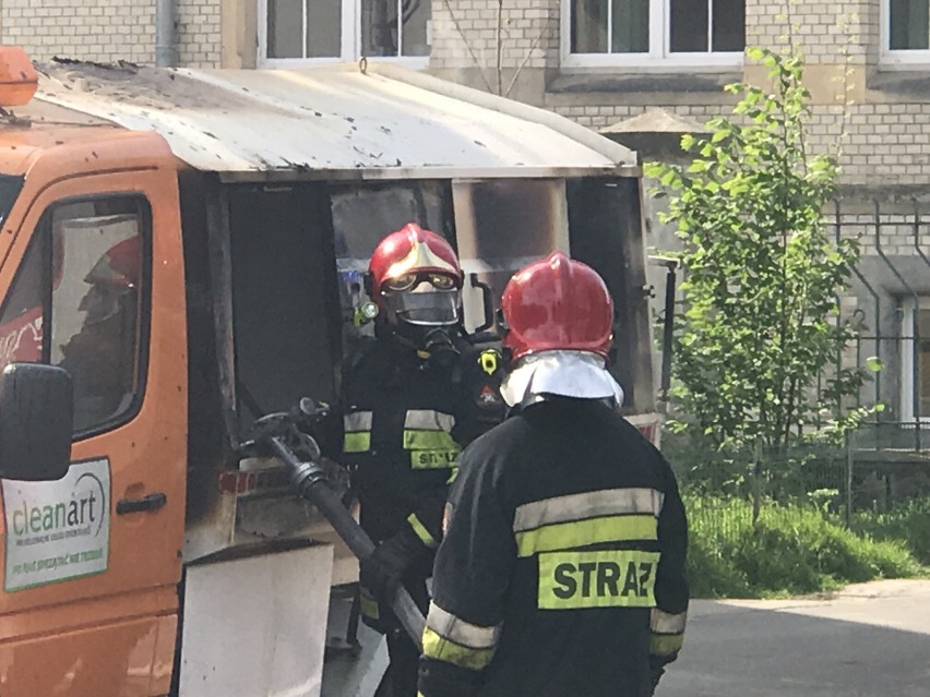 Wrocław: Pożar śmieciarki na Południu. Było dużo dymu