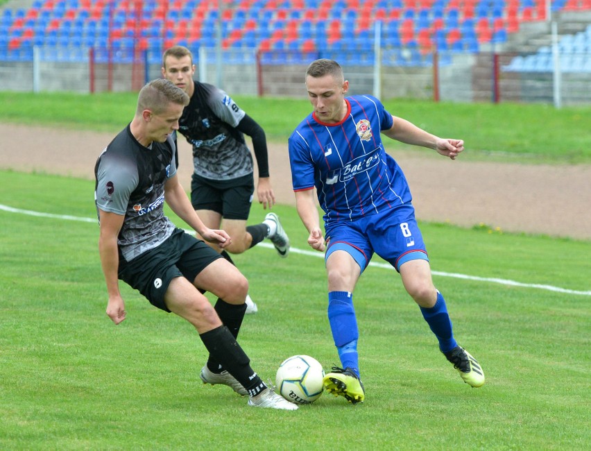 4 liga podkarpacka. Polonia Przemyśl pokonała Błękitnych Ropczyce 2:1 [ZDJĘCIA]