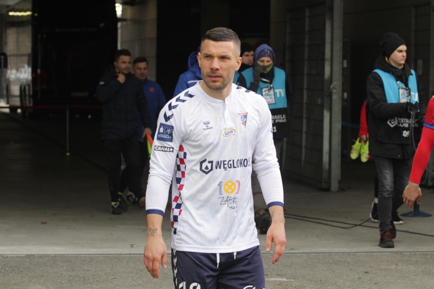 Lukas Podolski nie zagrał w sobotę z Piastem z powodu...