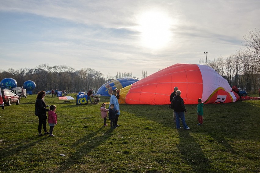 Tarnów. Balonowy Turniej Niepodległości [ZDJĘCIA]