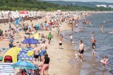 Upalna sobota w Gdańsku. Wysoka temperatura nie przeszkadza spacerowiczom i plażowiczom [ZDJĘCIA]