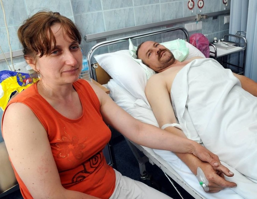 Wiesławowi Markuszce w szpitalu towarzyszy żona Maria. Już...