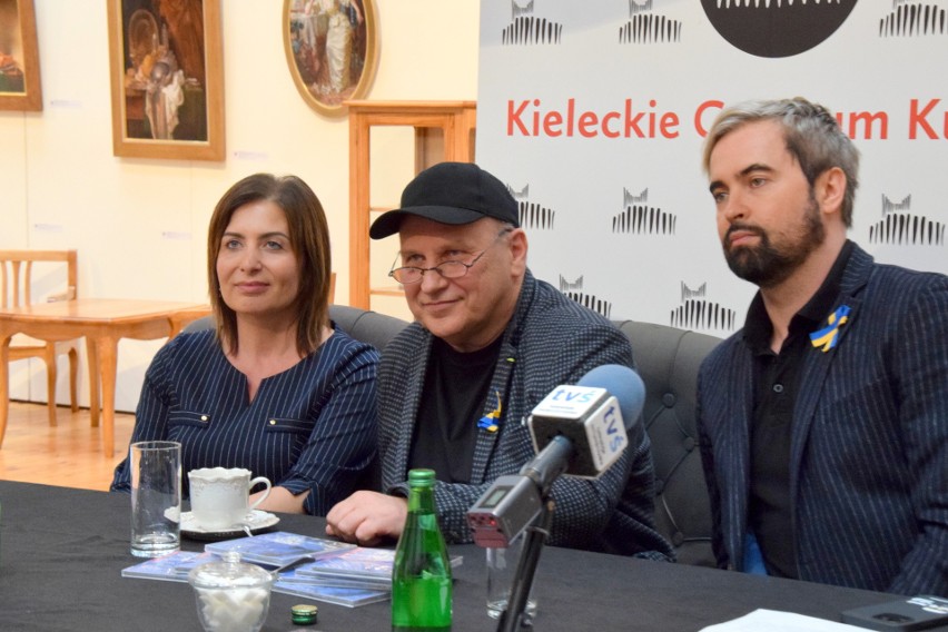Włodzimierz Pawlik z dyrektorem Kieleckiego Centrum Kultury...