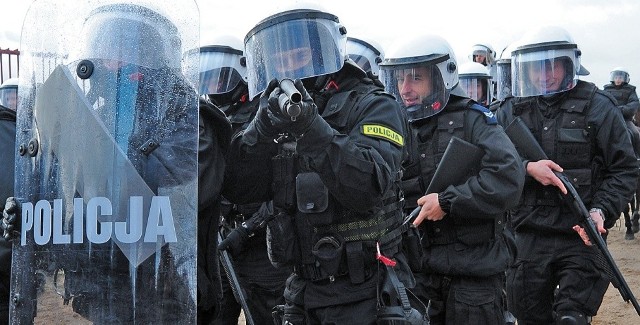 Stadion Pogoni jest świetnym miejscem na przygotowanie policjantów do Euro 2012. Na zdjęciu ćwiczenia symulującestarcia z kibolami.