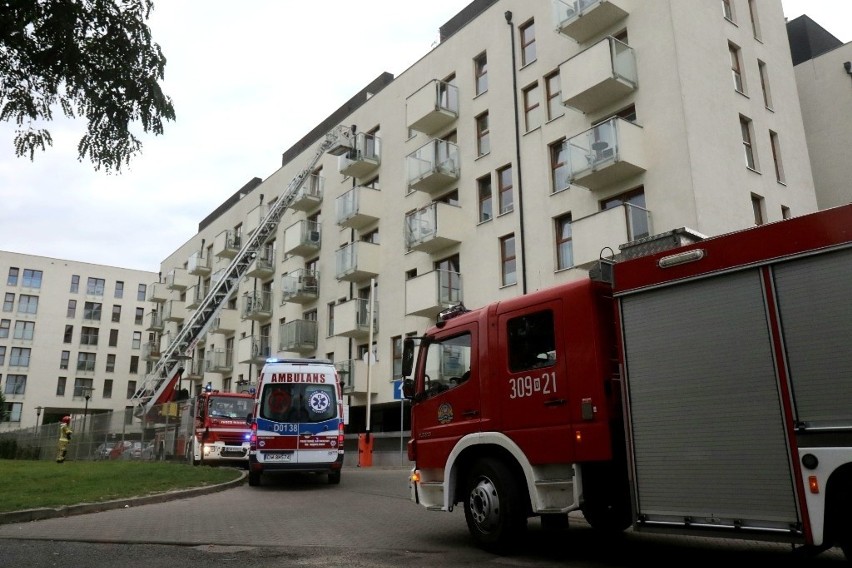 Interwencja służb przy ul. Ślężnej we Wrocławiu 20.09.2021