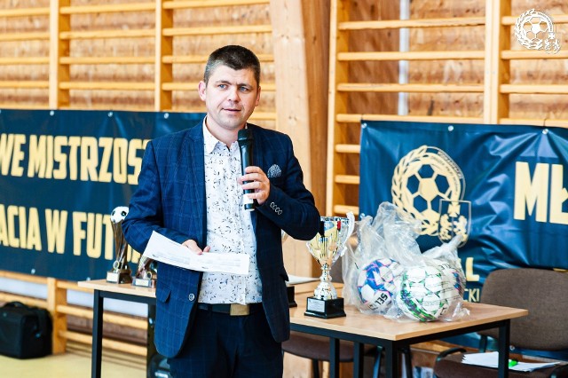 Adam Onyszczuk wytypował wyniki najbliższej kolejki 4 ligi podkarpackiej. Jego prognozy na kolejnych zdjęciach.