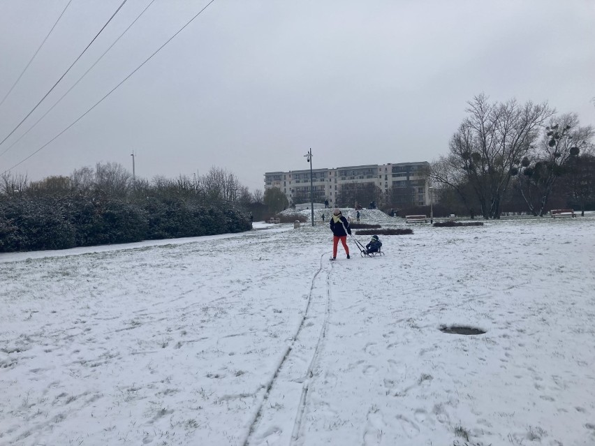 Zima zaskoczyła drogowców, a przez to i kierowców. Cieszą...