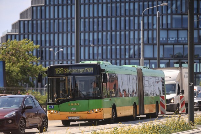 Autobusy linii 168 łączą centrum Poznania z Podolanami.