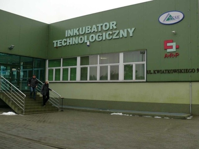 Inkubator w Stalowej Woli otwarty na rodzinny biznesInkubator Technologiczny w Stalowej Woli otwiera się na rodzinne biznesy.