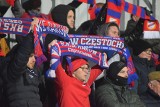 Kibice Rakowa na meczu z Górnikiem Zabrze - co działo się przy Limanowskiego? Zobacz ZDJĘCIA